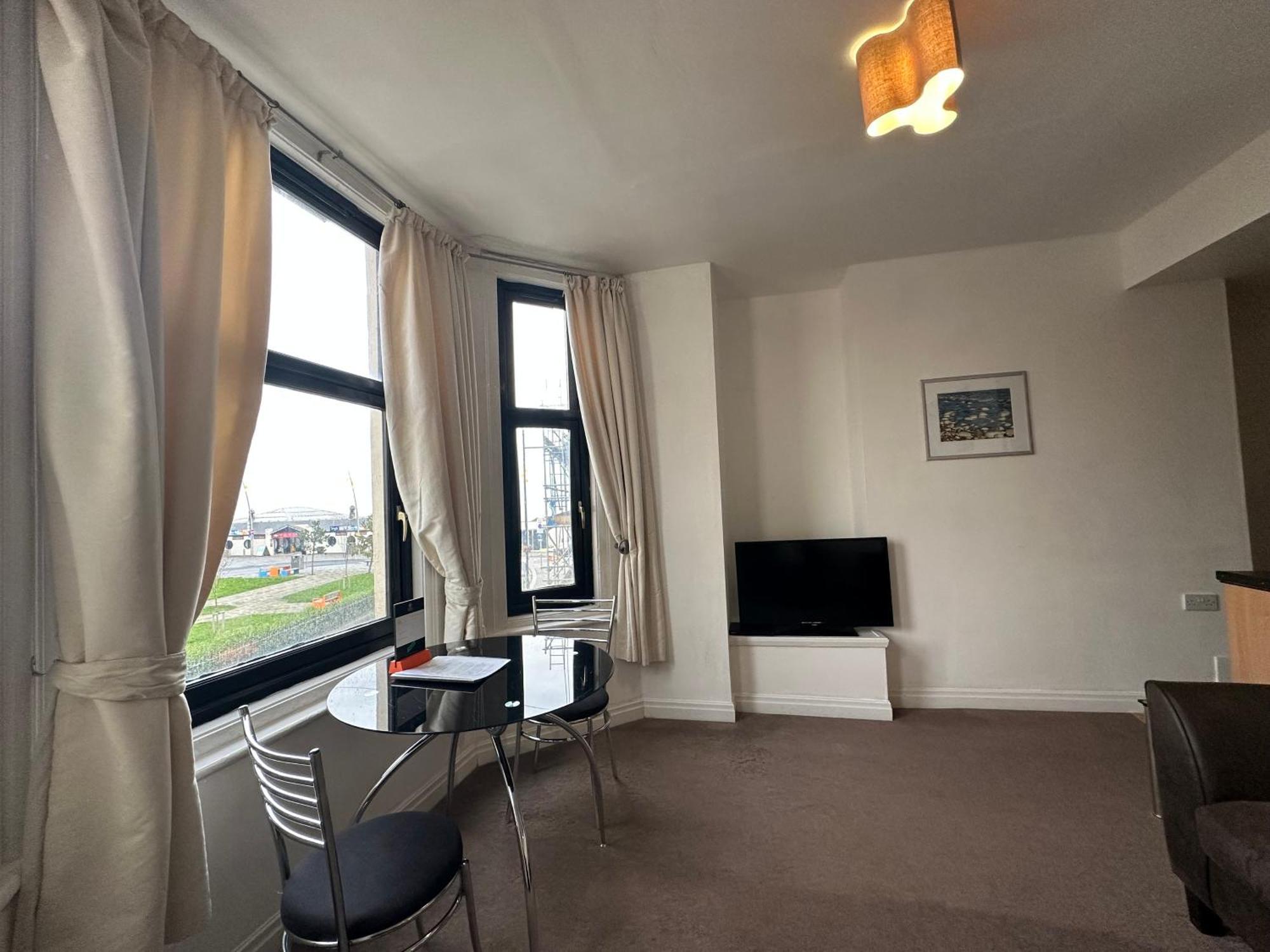The Carlton'S Holiday Suites Бринлингтон Экстерьер фото