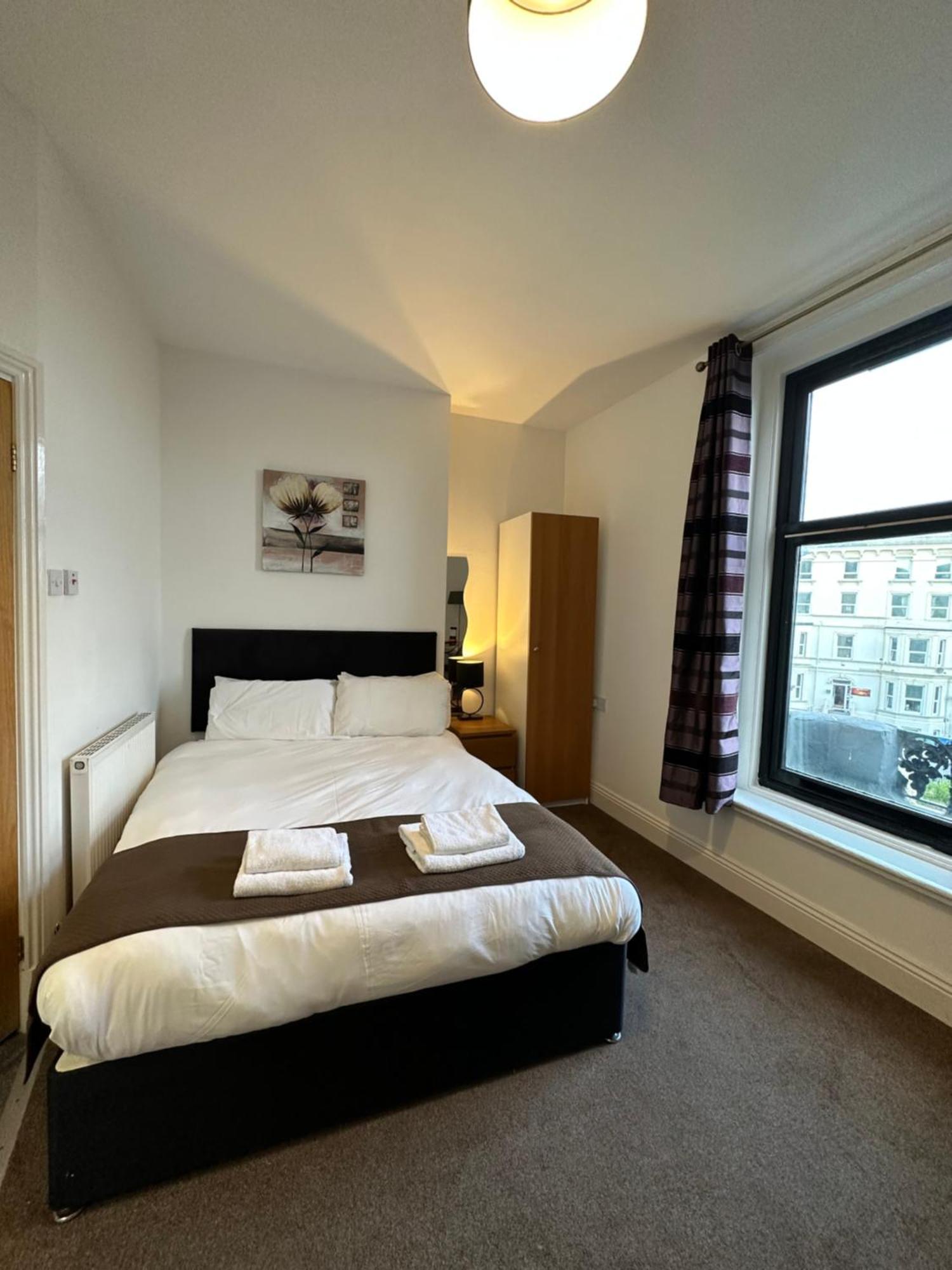The Carlton'S Holiday Suites Бринлингтон Экстерьер фото